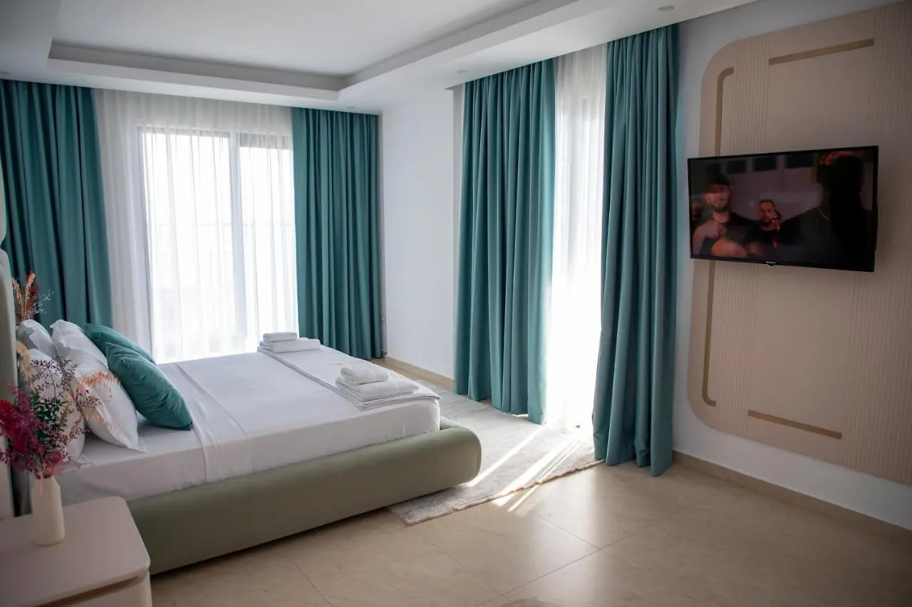 Hotel Tanushaj Beach Resort