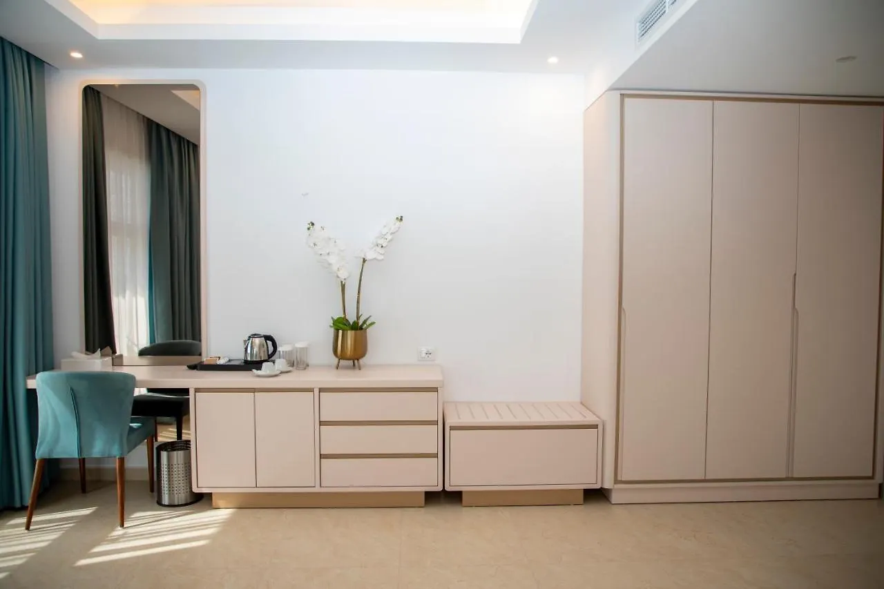 Tanushaj Beach Resort 4*, Shengjin