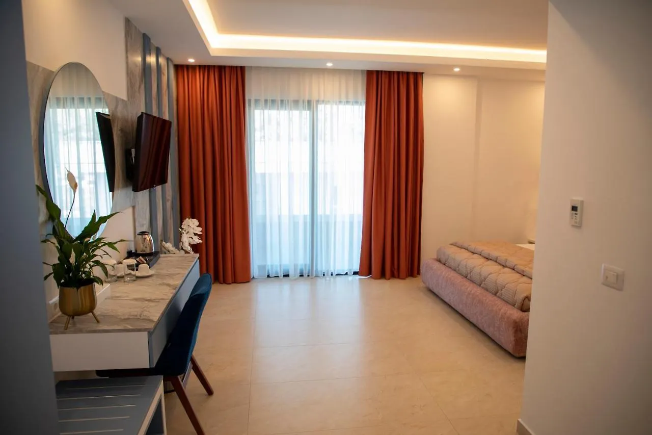 Hotel Tanushaj Beach Resort